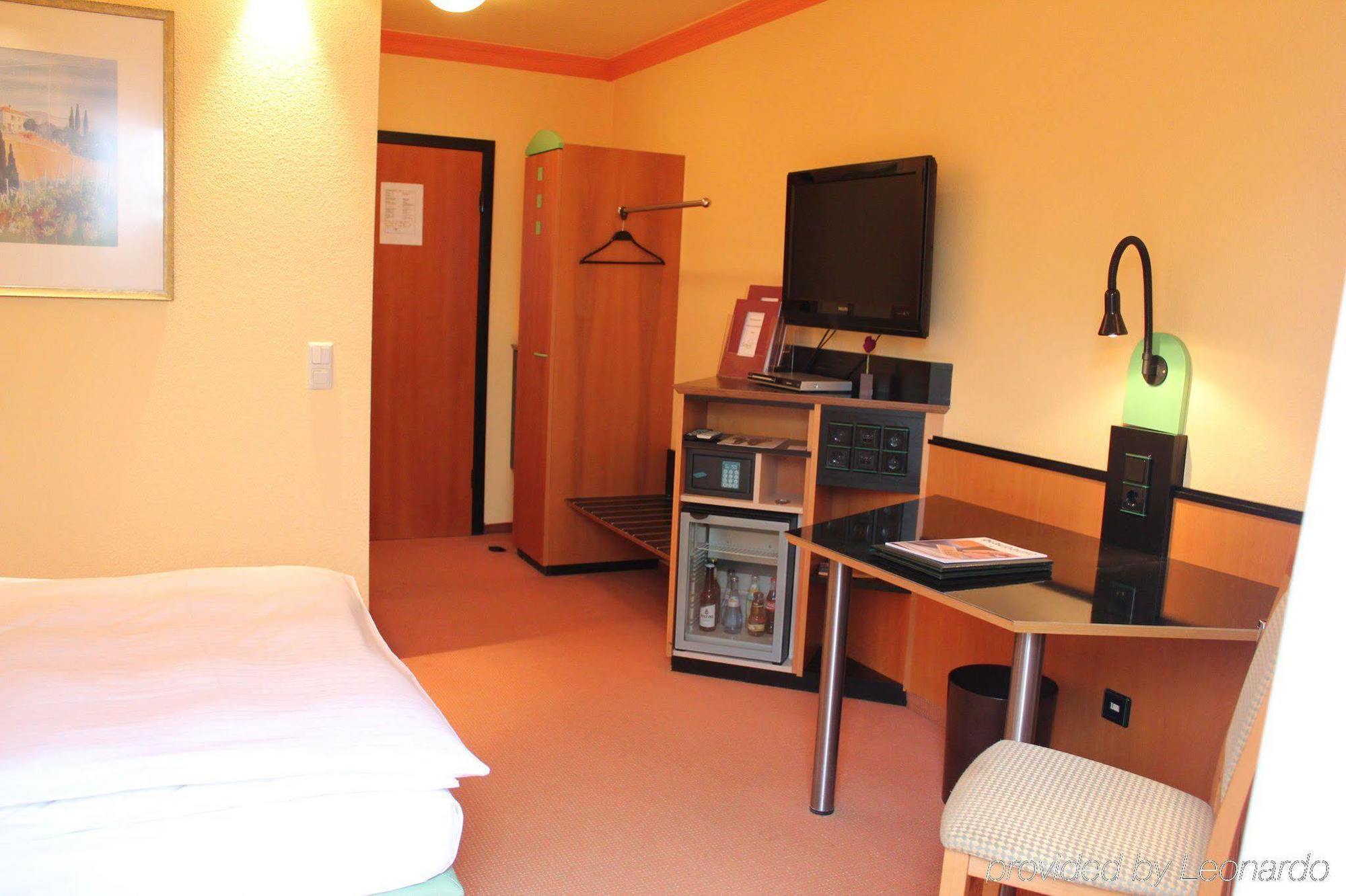 Astralis Hotel Domizil Walldorf  Exterior photo